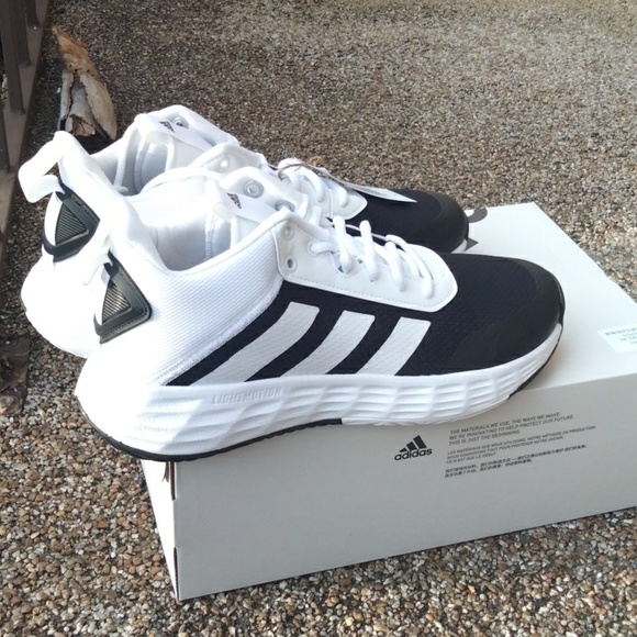 adidas OWNTHEGAME 2.0 - Picture 4 of 16